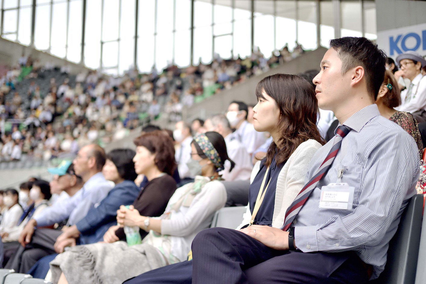 「永遠の幸せ」エホバの証人の大会
